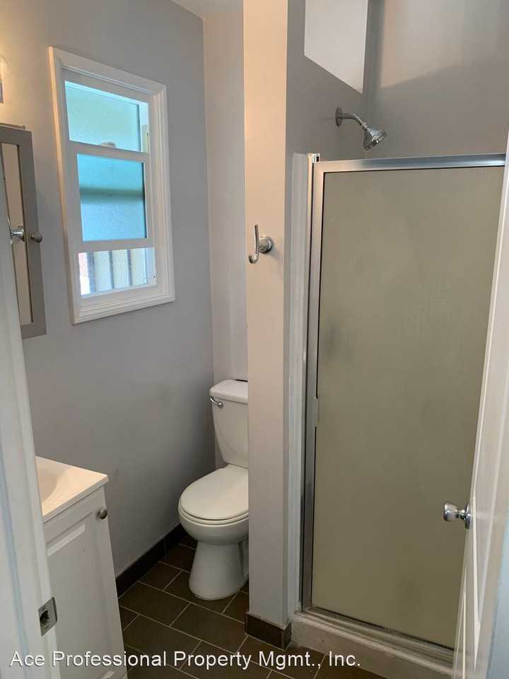 1802 W. 2nd St - Photo 3 of 4