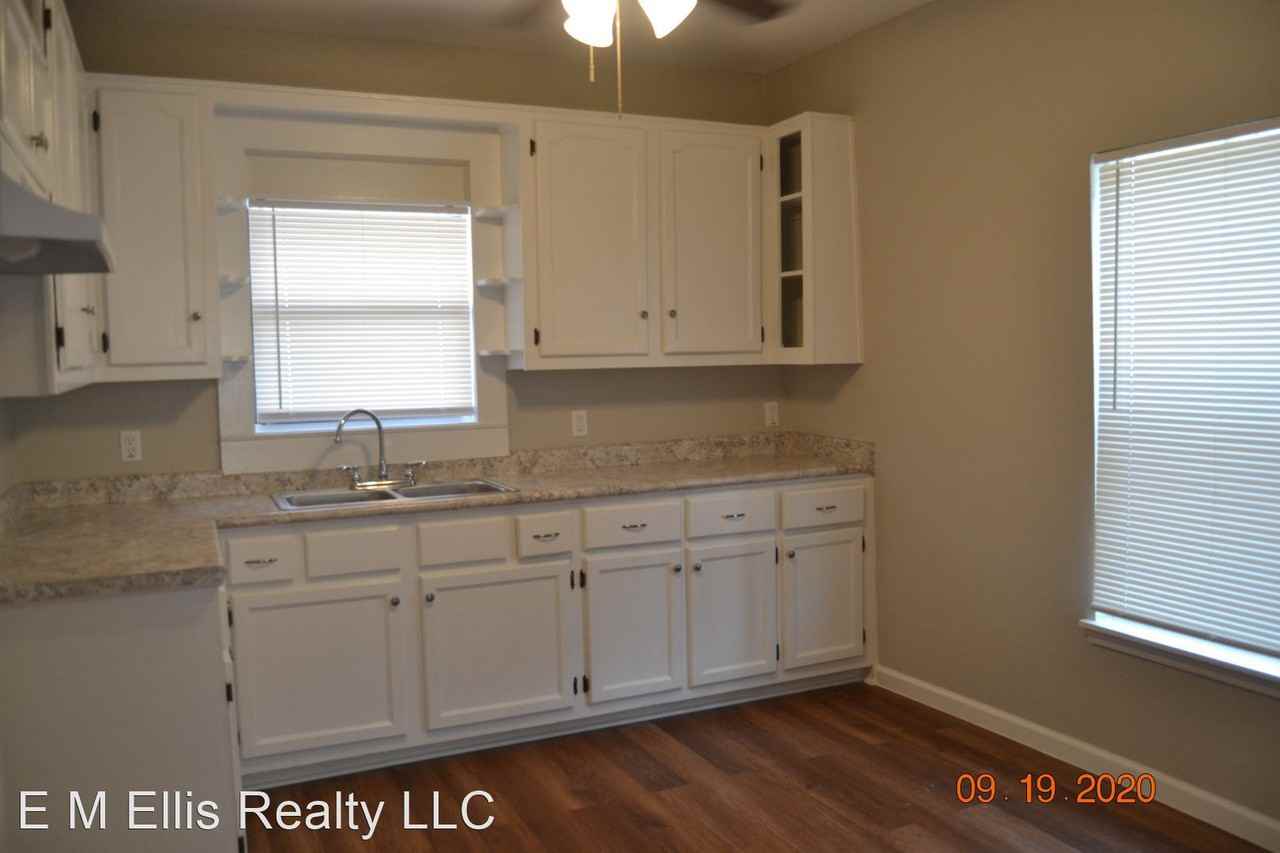 248 Ray Ave - Photo 3 of 11