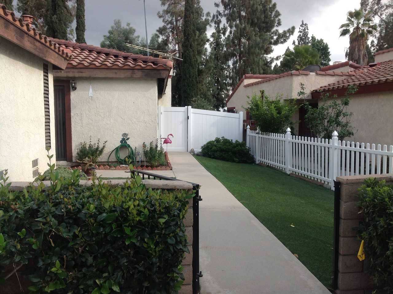 2668 Hacienda Dr - Photo 3 of 10