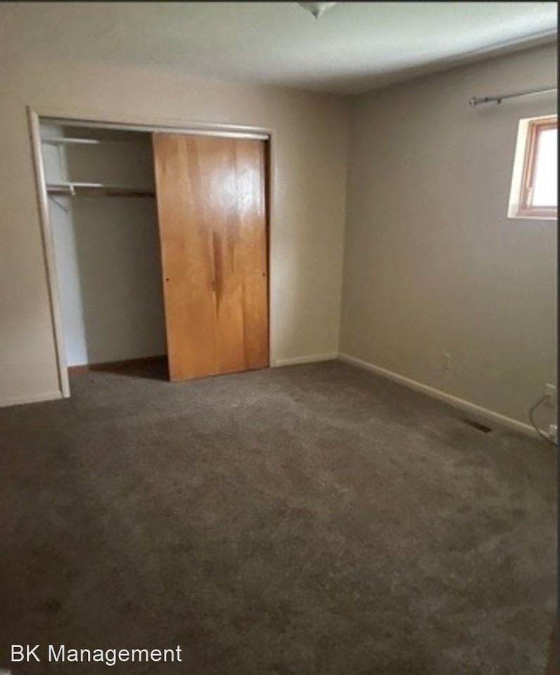 625 Vandalia St #1 - Photo 3 of 6