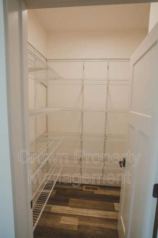 114 Taelor Rd - Photo 7 of 31
