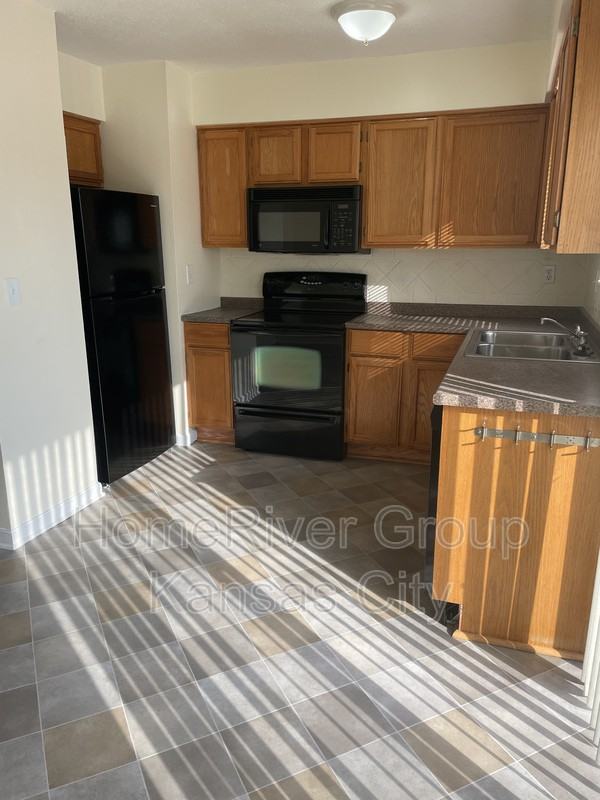 9269 Nieman Rd - Photo 3 of 13