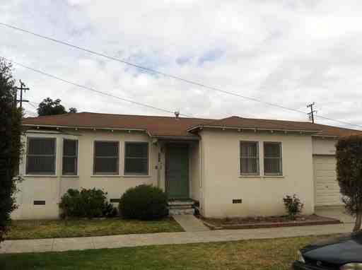 131 N E St - Photo 2 of 3