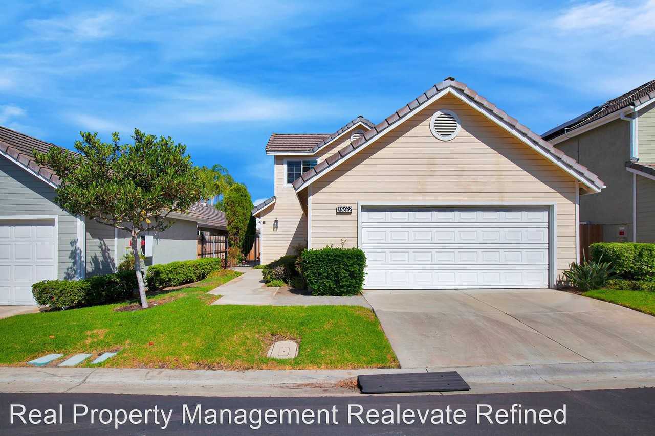 10682 Rancho Carmel Dr - Photo 2 of 46