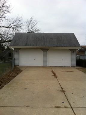 1819 Doris Rd - Photo 3 of 15