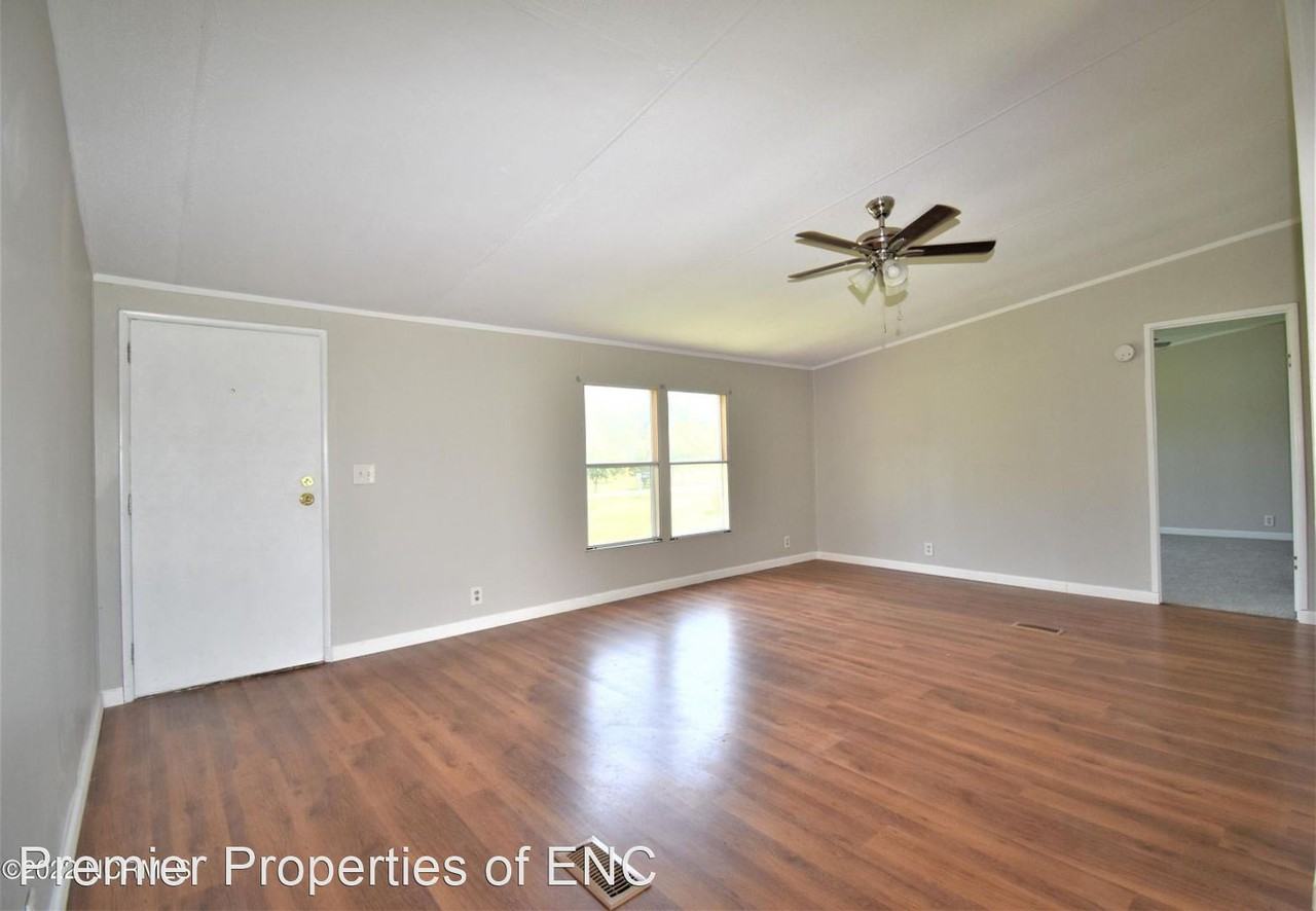 100 Corena Ave - Photo 2 of 12