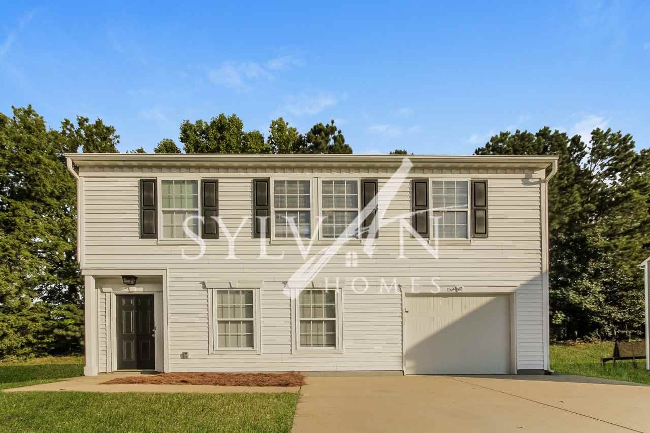 152 Oliver St - Photo 2 of 15