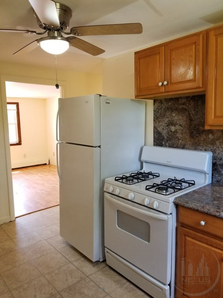 28 River St - Photo 2 of 11