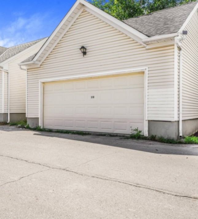 318 Elderberry Street - Photo 2 of 21