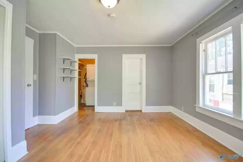 310 Larkin St - Photo 3 of 6