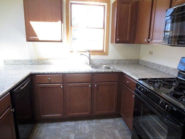 1131 Jerald Dr - Photo 3 of 33