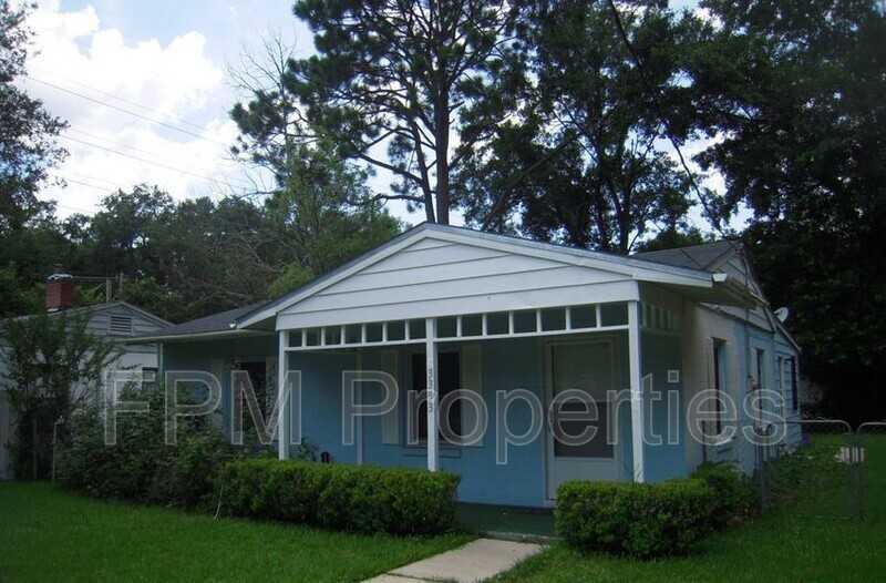 3353 Ernest St - Photo 3 of 11