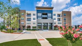 Olivian at the Realm - Photo 1 of 1