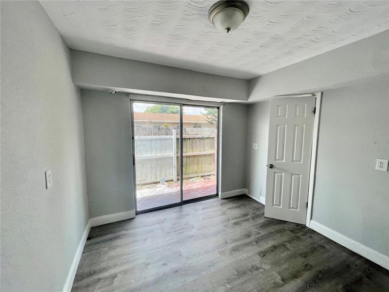 2118 North 19th Avenue - Photo 2 of 5