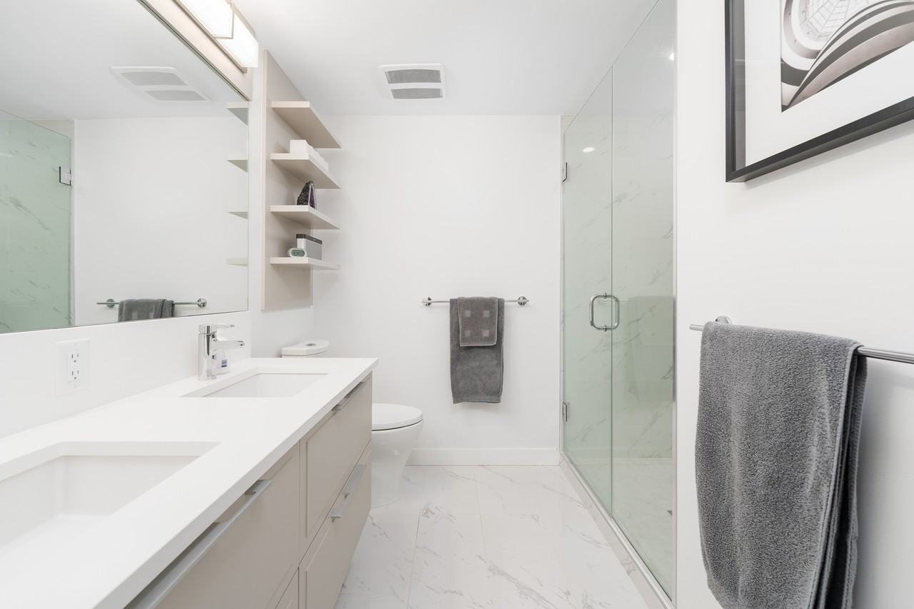 7828 Granville Street - Photo 6 of 11