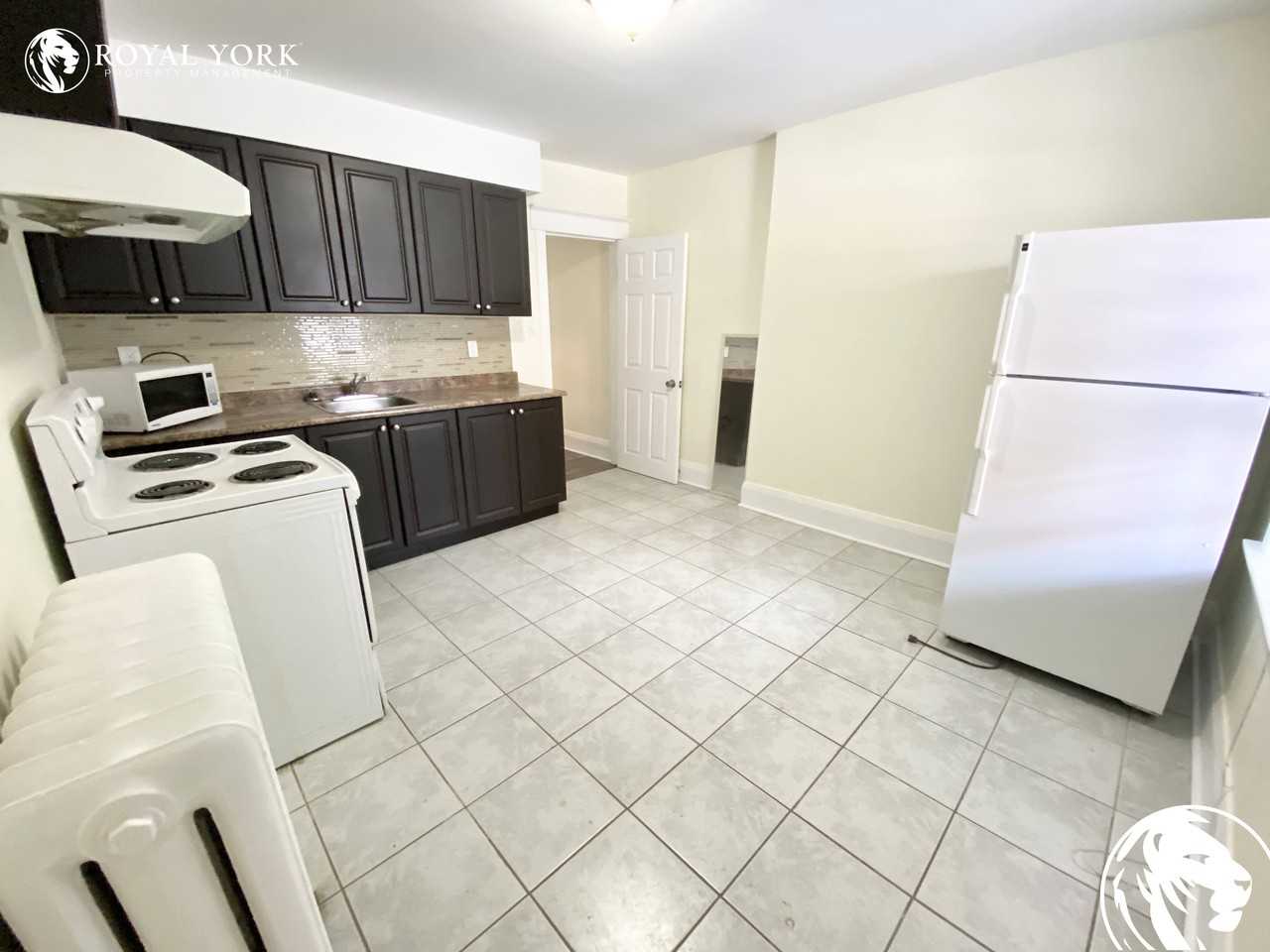 874 Danforth Ave #1 - Photo 2 of 21