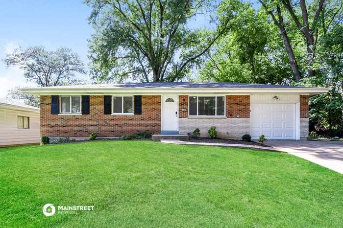 10141 Elba Ln - Photo 3 of 16