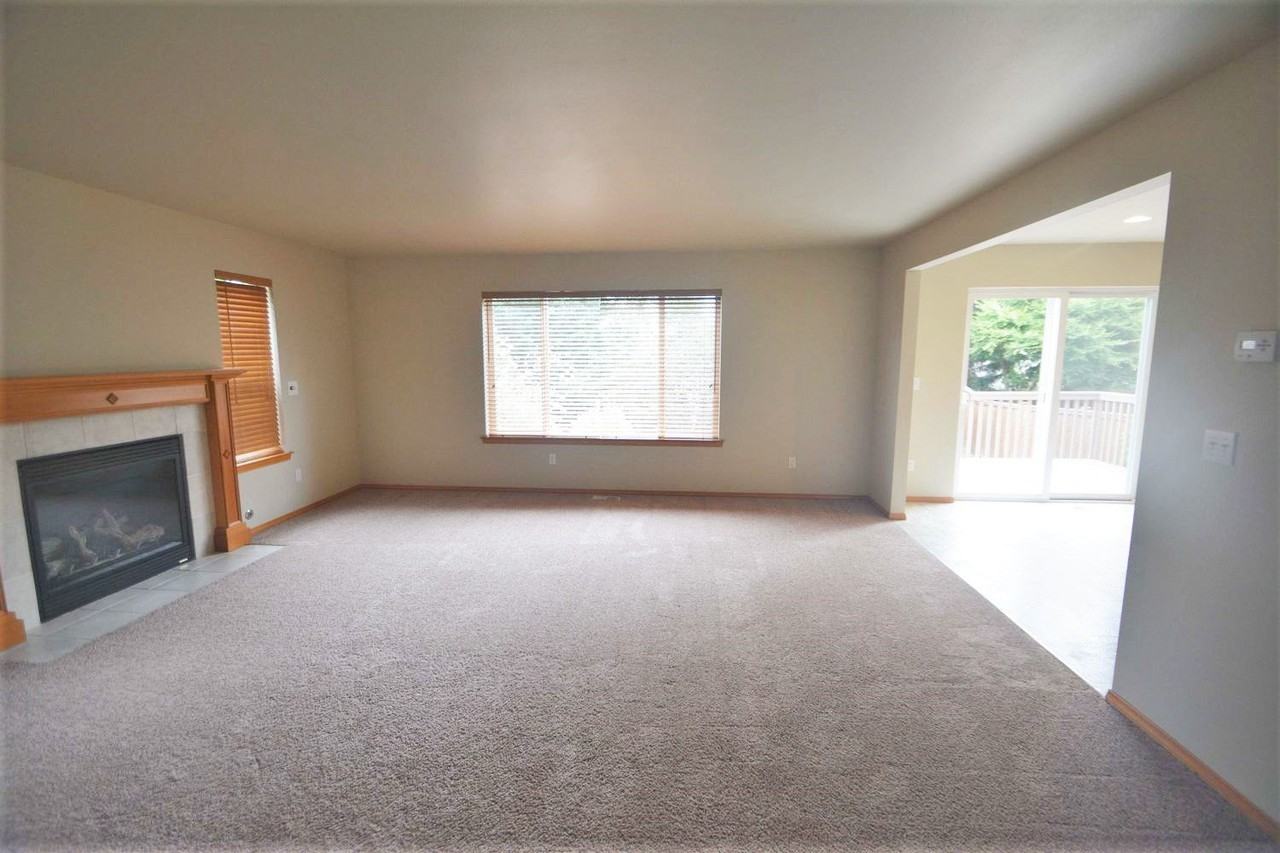 5404 80th Ave Ne - Photo 2 of 16