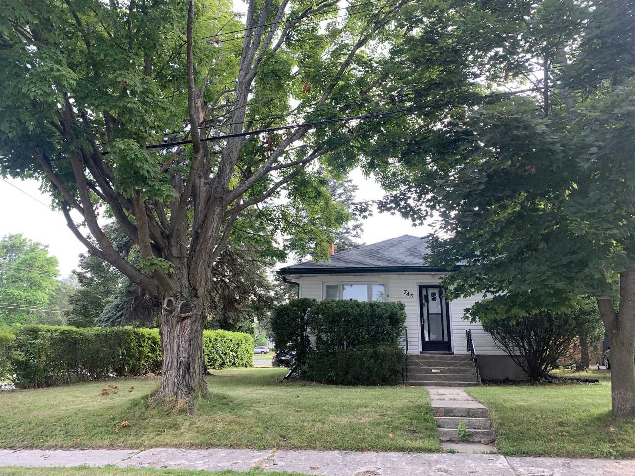 745 Downie Street - Photo 2 of 24