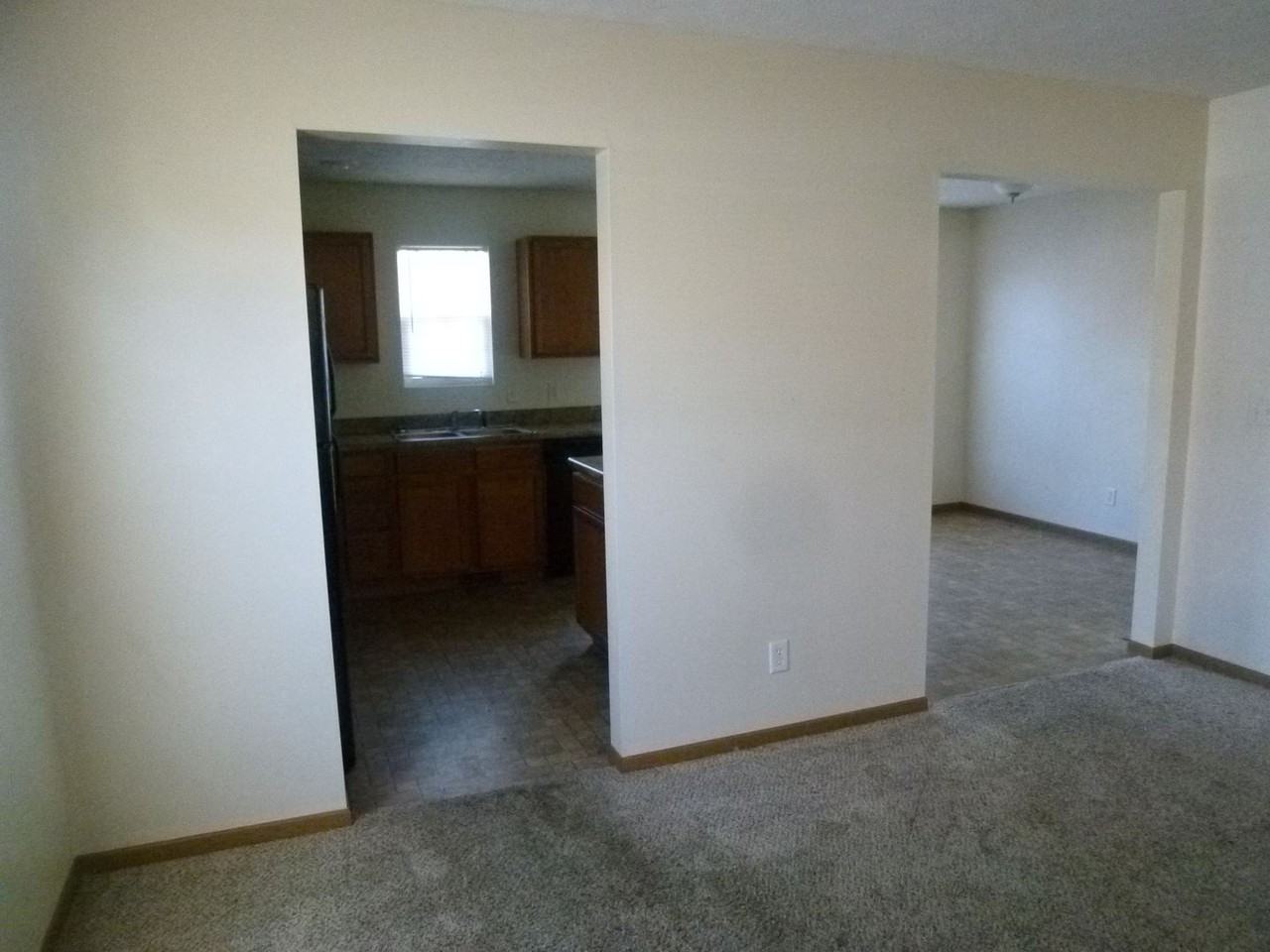 3027 N 12th St - Photo 3 of 6