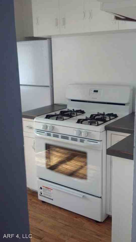 1705 S Ash Ave - Photo 3 of 9