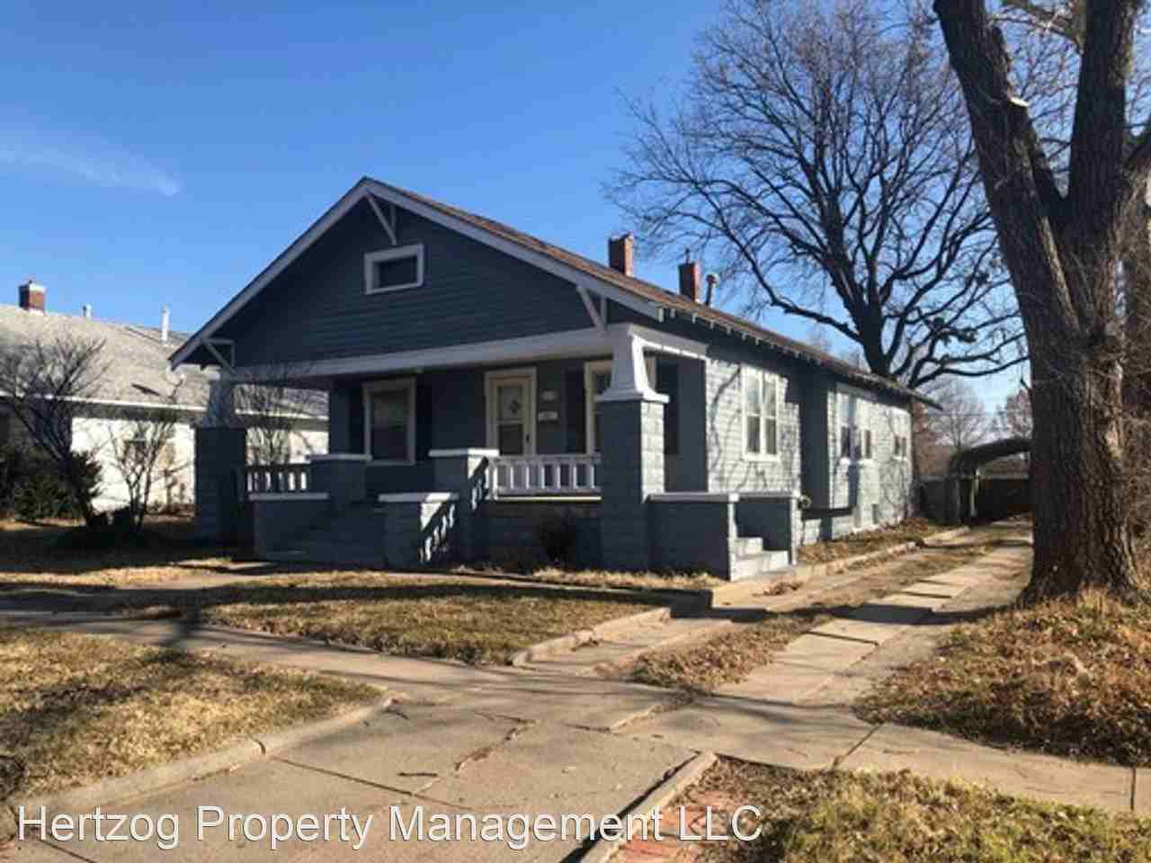 306 N 6th St - Photo 2 of 3