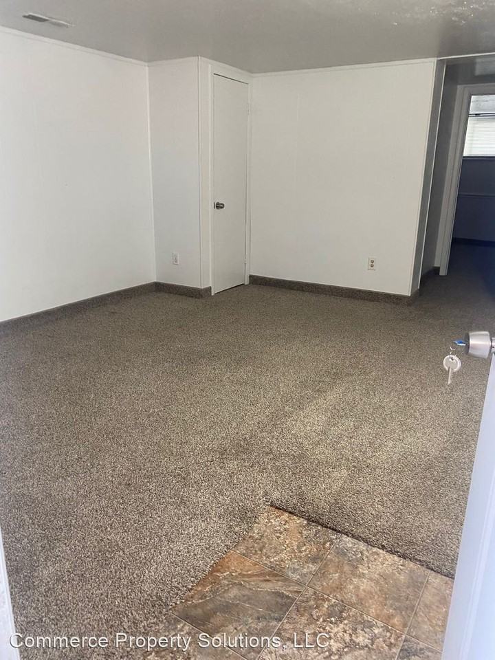 129 & 135 & 137 W 200 S + Basement - Photo 2 of 19