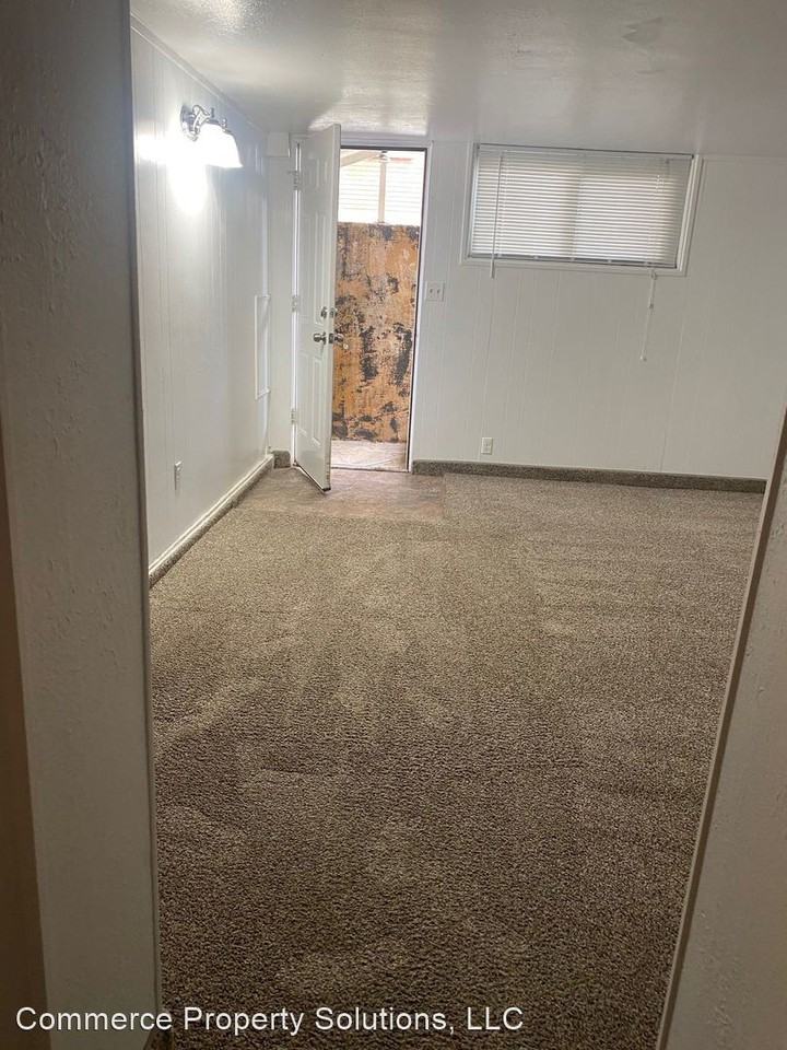 129 & 135 & 137 W 200 S + Basement - Photo 3 of 19