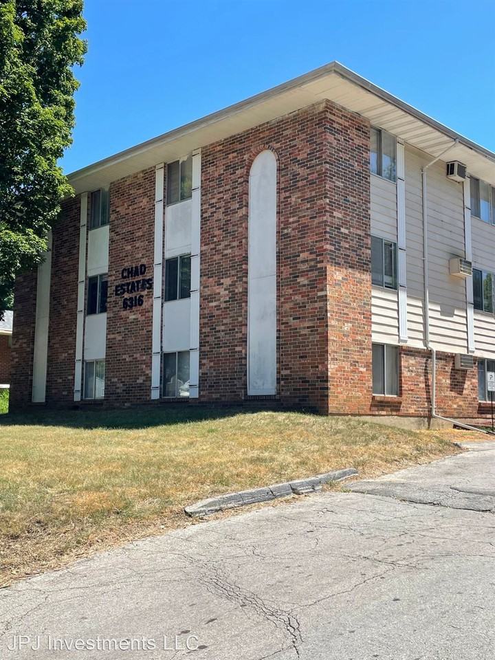6316 Urbandale Ave Apartments in Merle Hay, Des Moines, IA 50322 Zumper