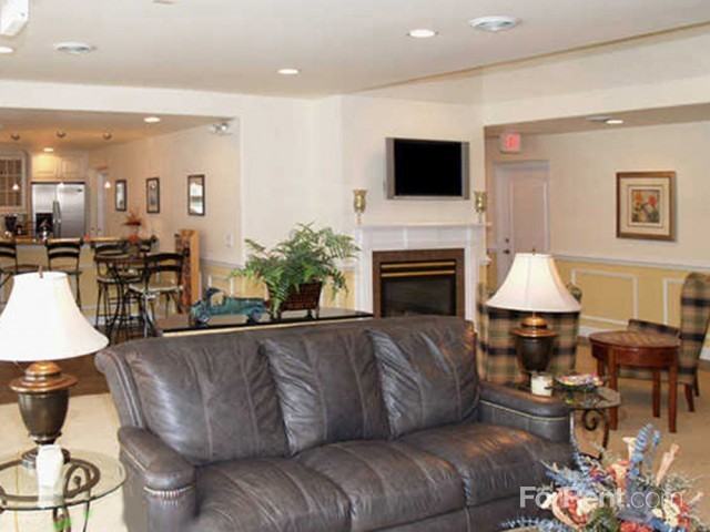 Arbor Pointe Apartments - Photo 2 of 30