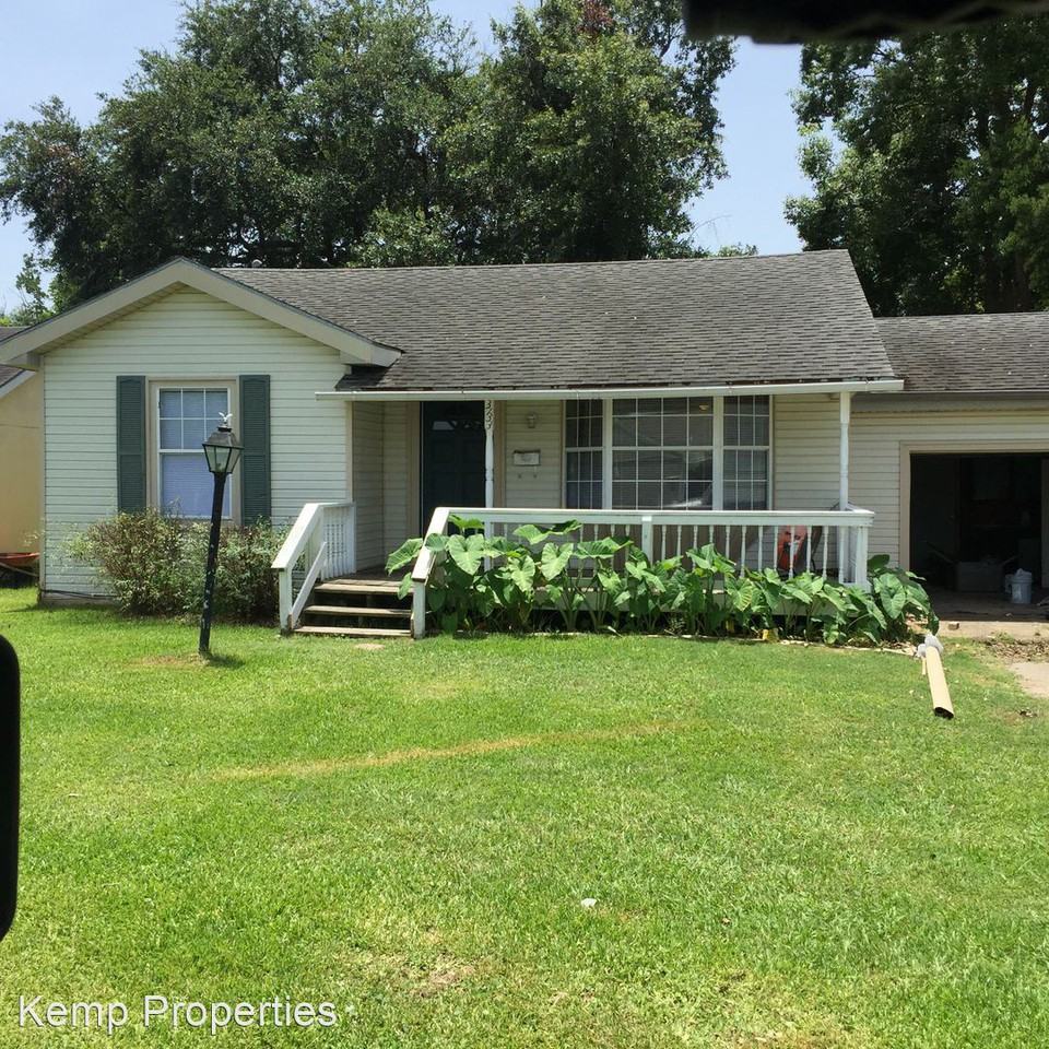 3133 South Dr - Photo 2 of 35