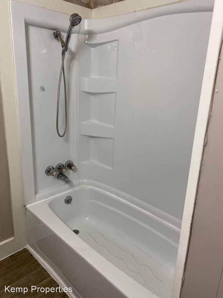 3133 South Dr - Photo 3 of 35