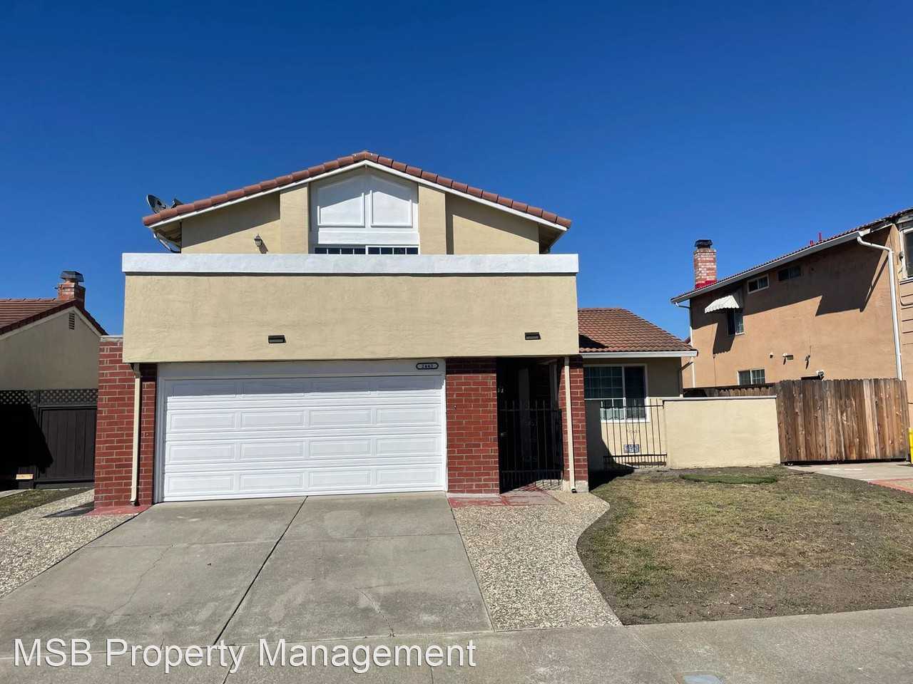 2443 Hibiscus Dr - Photo 2 of 21