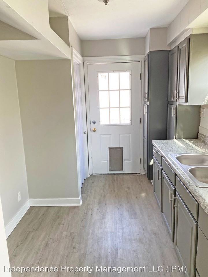 1713 Highland St - Photo 2 of 7