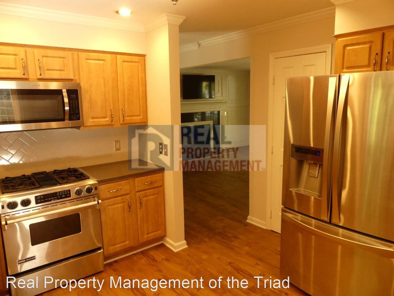 3903 Rock Haven Dr - Photo 3 of 28