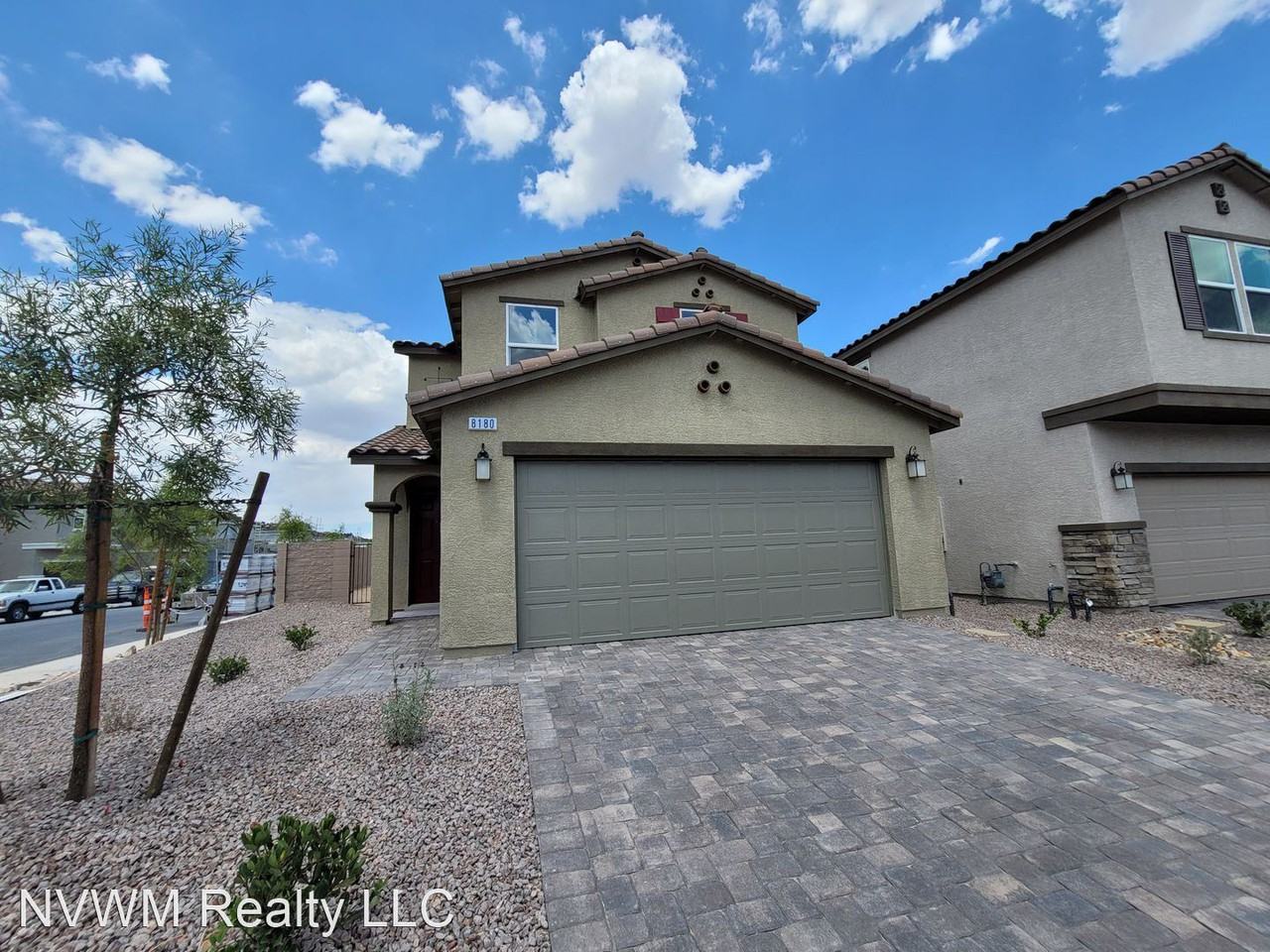 8180 Seminario Ave - Photo 2 of 24
