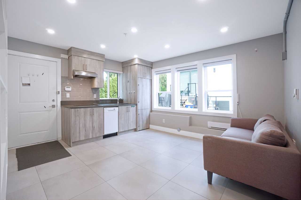 2828 East 51st Avenue - Photo 4 of 18