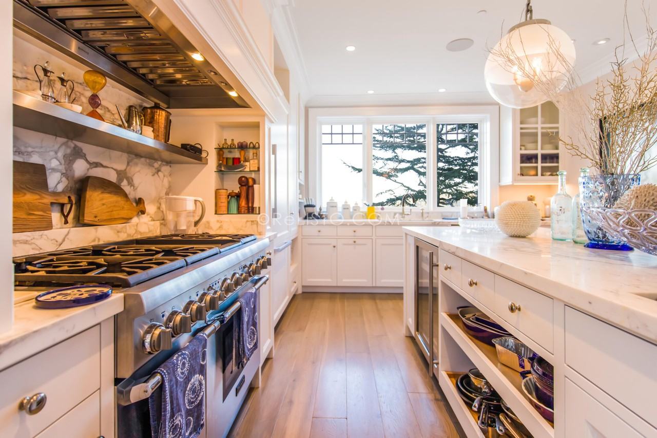 260 Bayview Ave - Photo 4 of 32