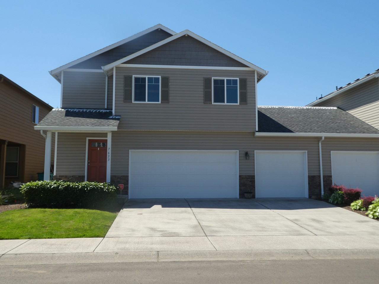 7633 Ne 62nd St #1 - Photo 2 of 40