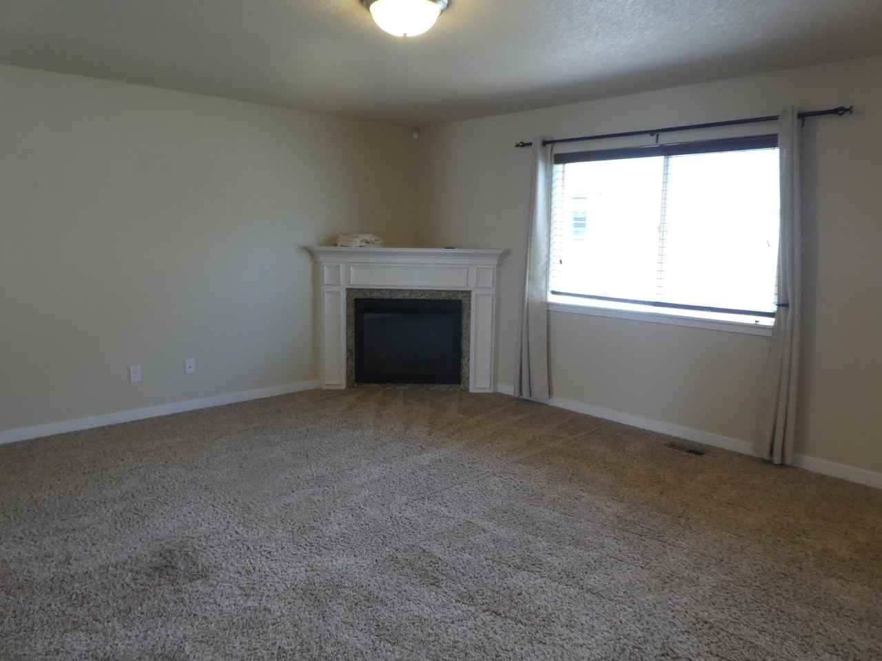 7633 Ne 62nd St #1 - Photo 7 of 40