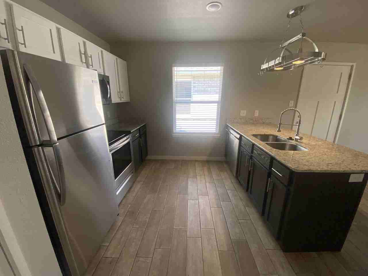 1811 Osage St #A - Photo 5 of 8