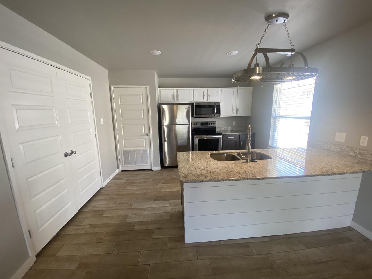 1815 Osage St #A - Photo 3 of 8