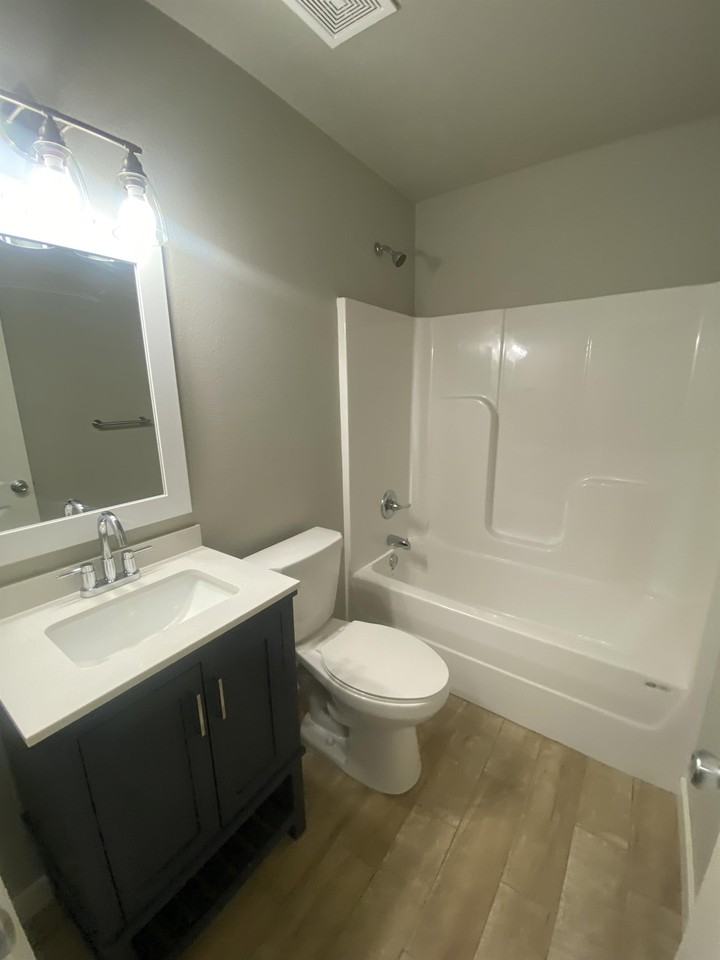 1815 Osage St #A - Photo 7 of 8