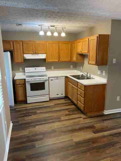 9 Donnell Ave #1 - Photo 6 of 18