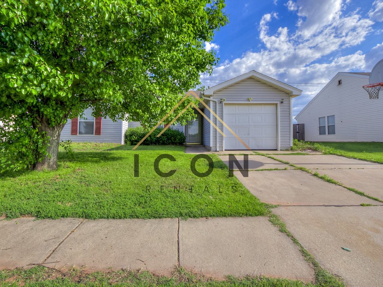 10477 Aberdeen Dr #1 - Photo 2 of 45