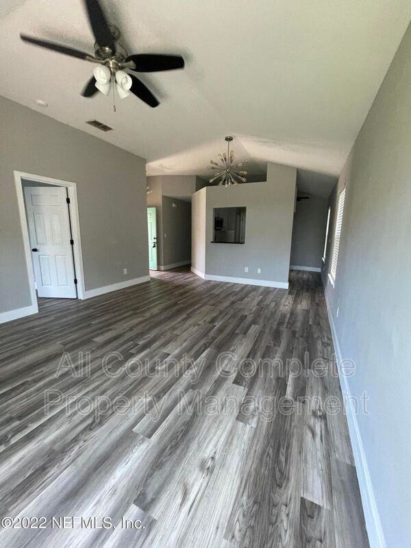 72 7th St - Photo 3 of 16