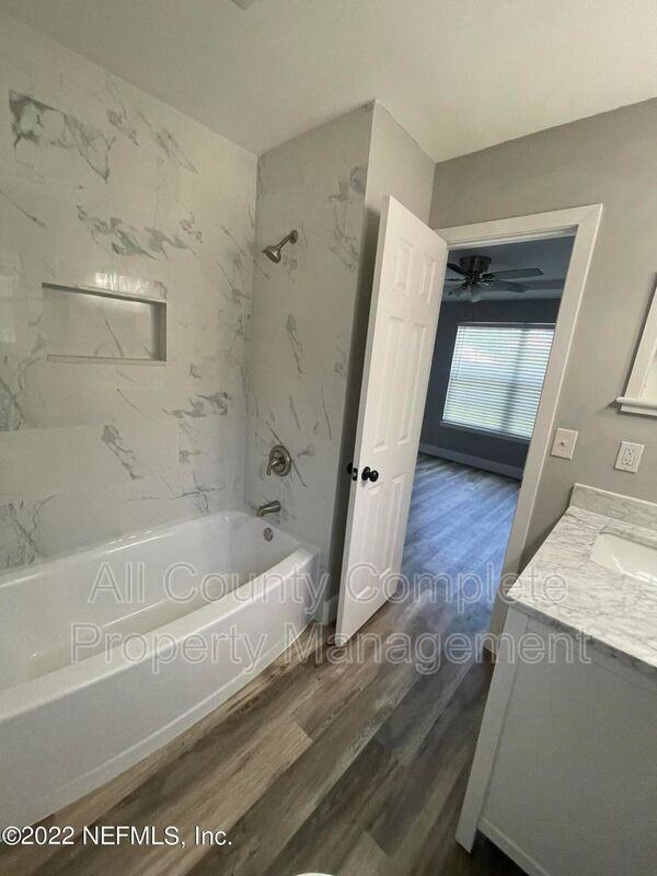 72 7th St - Photo 7 of 16