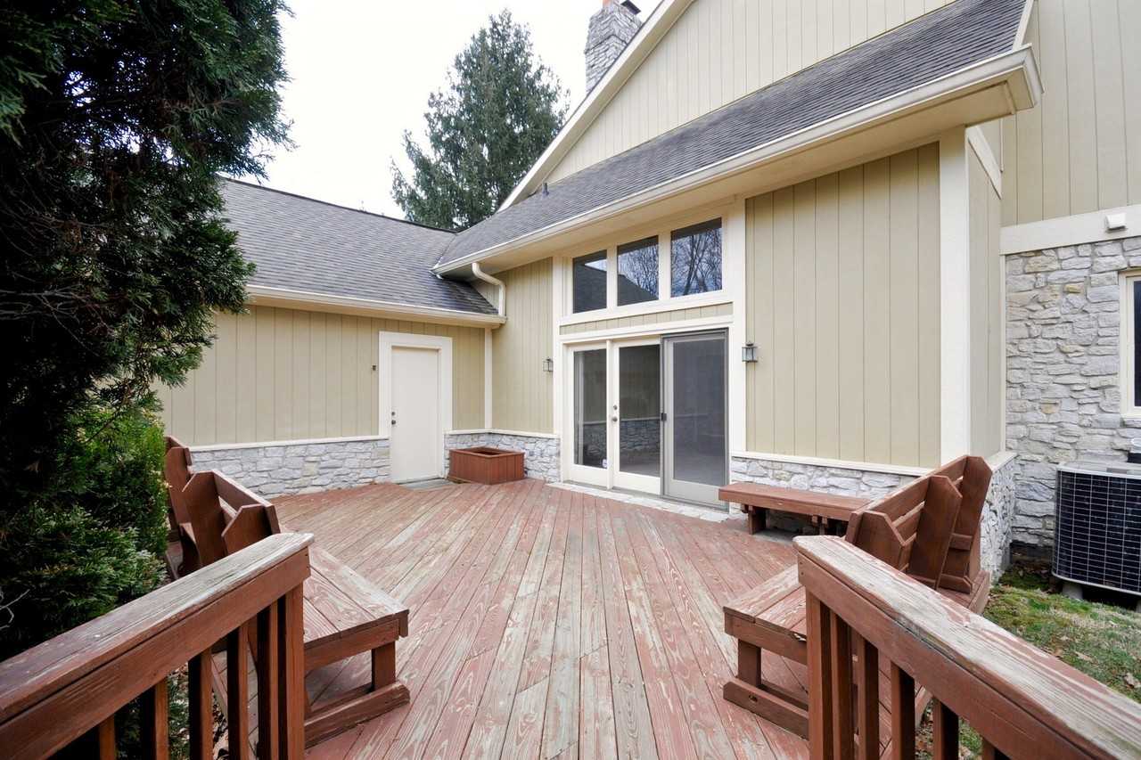 7120 Almaden Dr - Photo 3 of 20