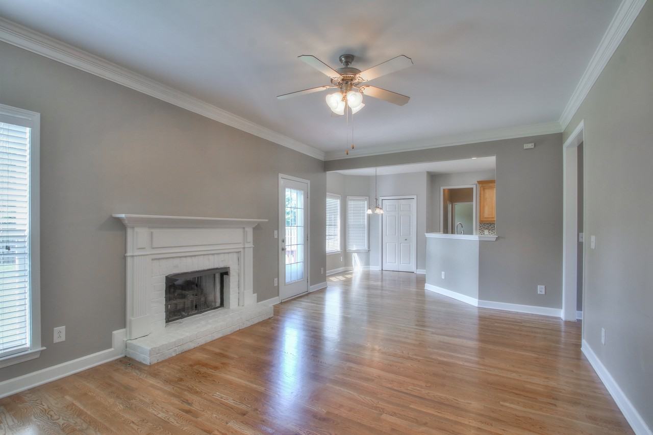 2009 Keene Cir - Photo 5 of 10