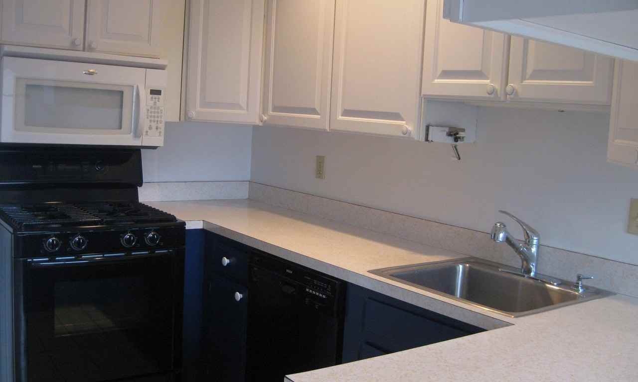 1 Greenfield Ln #1 - Photo 3 of 10